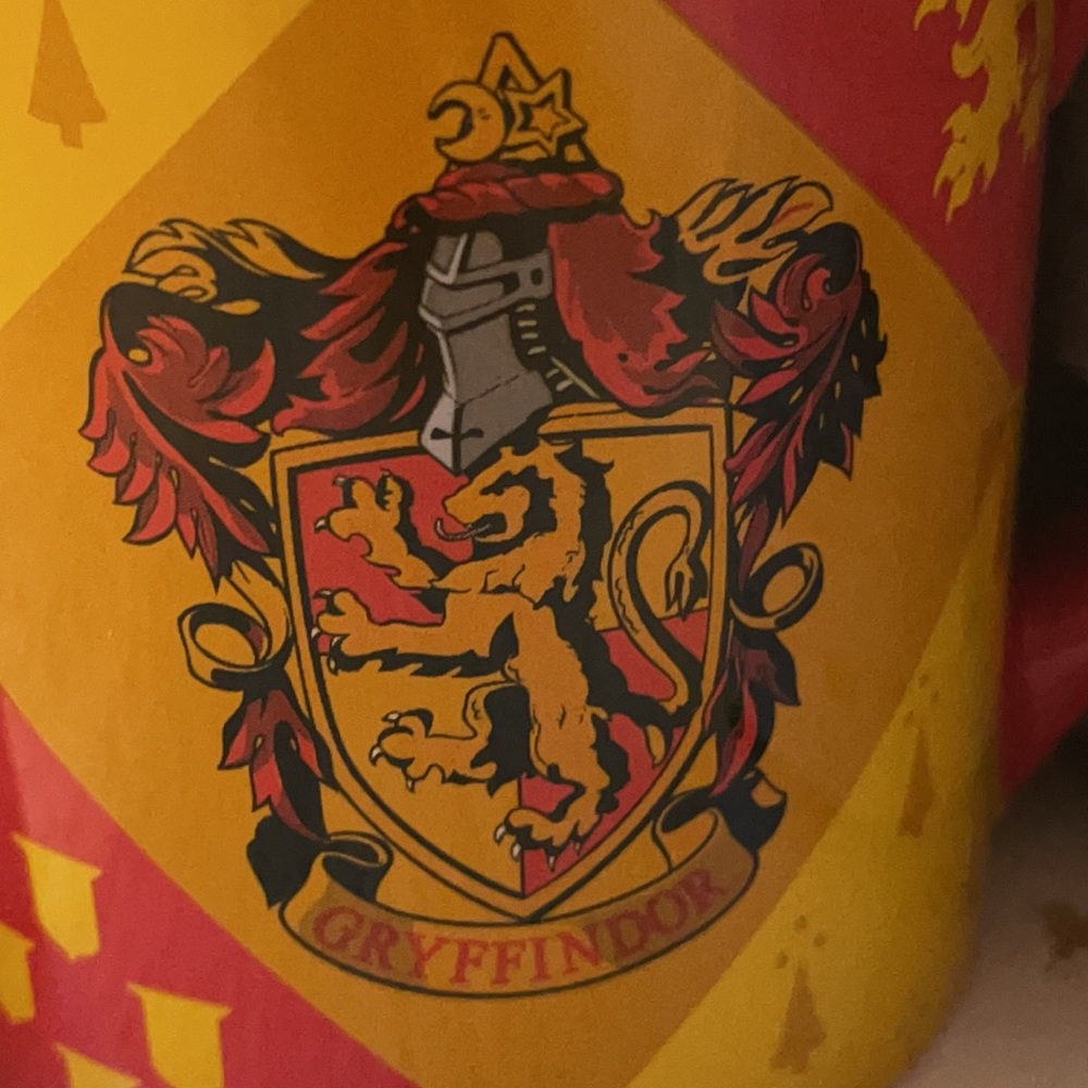 Harry Potter Gryffindor Mug. - Picture 2 of 6